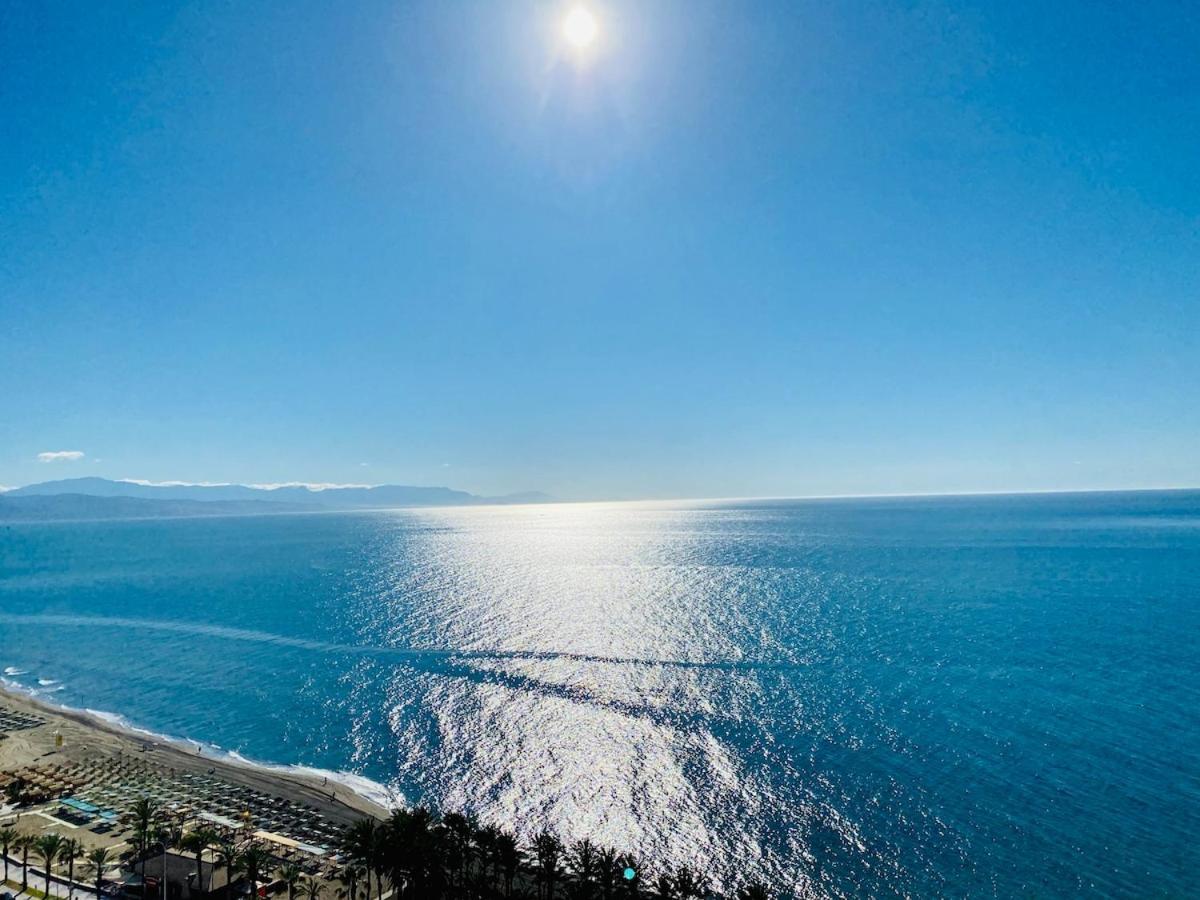 ¡Magnificas Vistas Al Mar! Piscina Y Wifi Gratis Apartment Torremolinos Luaran gambar